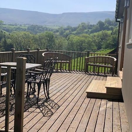Cottage With Outstanding Views Velindre  Экстерьер фото